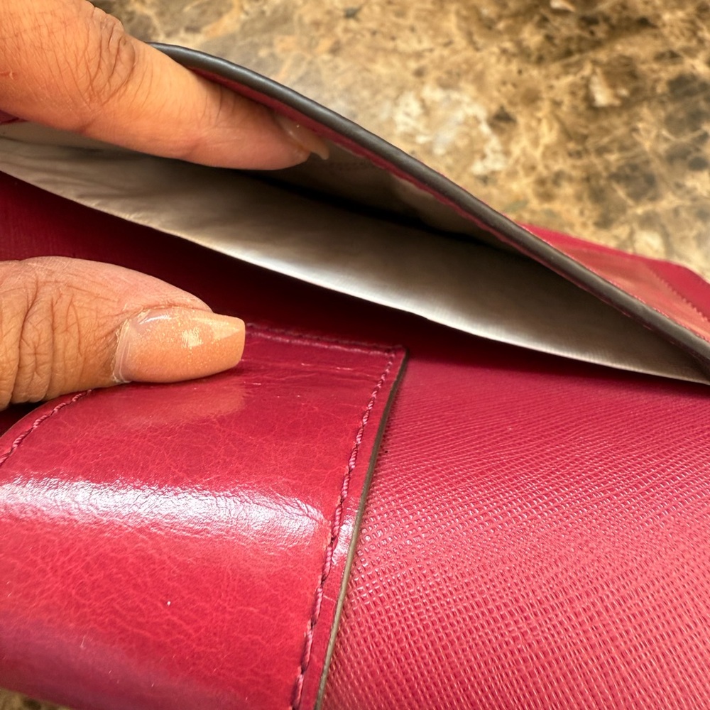 Michael Kors Berry Glazed Leather Hayden Medium Messenger Bag - Picture 5 of 13